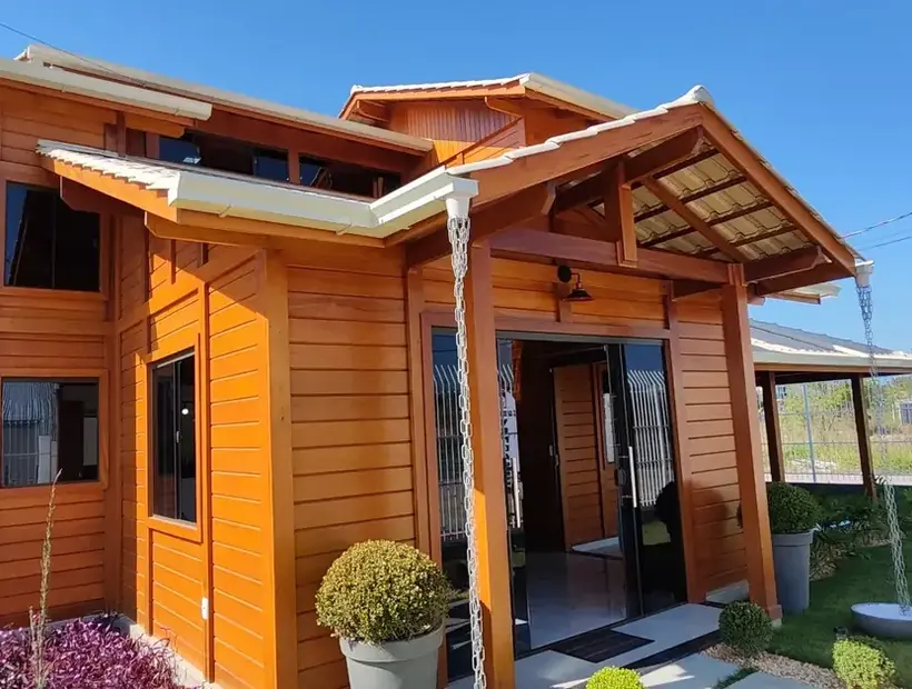 Fachada do showroom da JB Casa de Madeira em Vila Velha