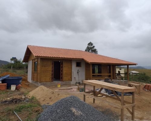 Casa de Madeira - Anchieta-ES – 91 m²