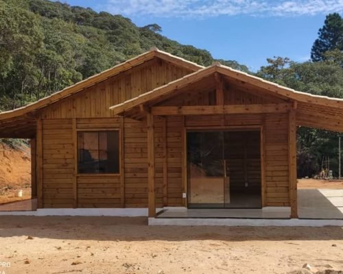 Casa Térrea de Madeira – Modelo Santa Teresa-ES – 100 m²